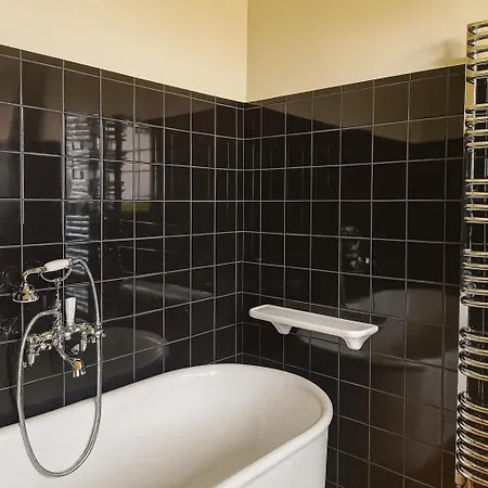 La Sauvagere - Art Deco Face A Omaha