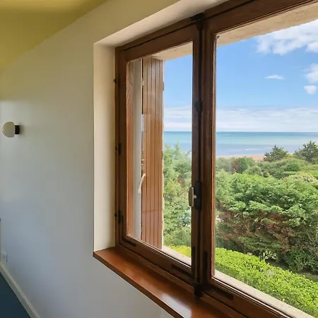 La Sauvagere - Art Deco Face A Omaha