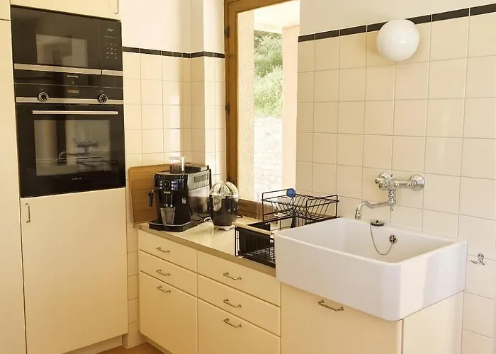 La Sauvagere - Art Deco Face A Omaha *