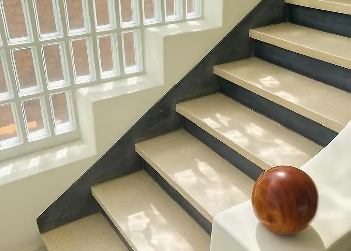 La Sauvagere - Art Deco Face A Omaha Villa